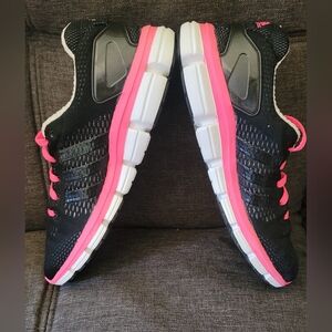 ADIDAS CLIMACHILL ADIPRENE SNEAKERS BLK/BRIGHT PINK/WHITE SZ 8